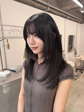 シアー(siar) フェイスレイヤー　レイヤーカット　韓国　ブリーチ無し