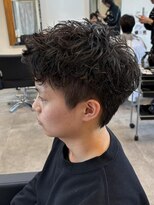 ヒュイル バイ ニアウ(Hwyl by Niau)&nbsp;スパイキーショート/スパイキーパーマ/伊勢崎市