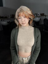 コエル(KOER) オレンジとブラックの羊スタイル