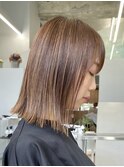 表参道白髪ぼかしハイライトミディアムボブアッシュグレー40代