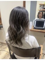 リフル 八王子(RIFULL)&nbsp;ハイライト　バレイヤージュ　ショート　レイヤー　髪質改善