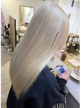 アーブル ヘアーアンドメイク(ARBRE) ホワイトベージュブリーチダブルカラー髪質改善トリートメント