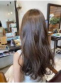 赤味のある髪質に ゆるふわカーキグレージュ