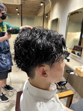 エイト 北千住店(EIGHT) センターパート×スパイラルパーマ【EIGHT北千住 】