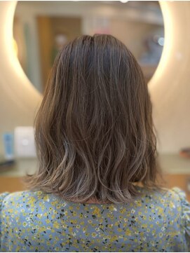 松本平太郎美容室 銀座パートフォー(PART4) 極細ハイライト 切りっぱなしボブ ◎20代 30代 40代