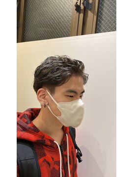 ダーチャ(Datsche) アップバングショート