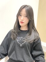 ミシェリー 新宿店(misherry)&nbsp;韓国風小顔くびレイヤーカットオリーブベージュ新宿10代20代30代