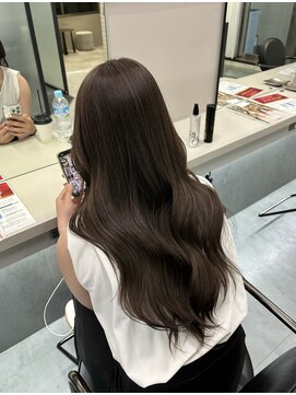 リリー(Lilley) 《出永 彩花style》韓国ヘア/艶カラー/チョコレートカラー