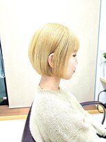 メタ(META) ◆韓国系ミニボブ & ダブルカラー◆ブリーチ&ピュアベージュ◆