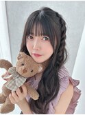 シースルーぱっつん前髪カット編みたらしふわふわヘア
