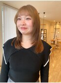 オリーブベージュ