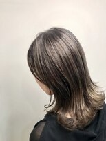 アンダーカバー UNDERCOVER&nbsp;20代・30代_大人カワイイ_くびれ_セミロング_うる艶_グレージュ