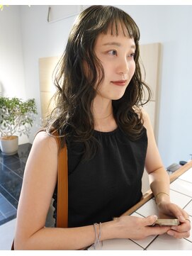 ニュア(neua) オリーブグレージュ*奈良/橿原神宮前