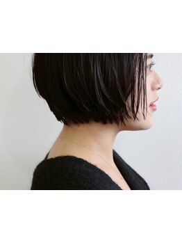 骨格・髪質に合わせた似合わせショート。毎朝のスタイリングも簡単に。