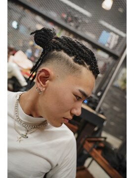 フォーコーナーズカットショップスリーセント 栄(FourCornersCutShop 3/cent) ブレイズ