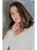 グラマラスカール大人可愛い前髪なしベージュ立体感ボブ