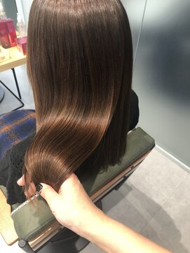 シェス 梅田茶屋町(shes) 髪質改善艶髪ストレート