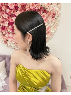 パリスパート2 洋装 タイト 外ハネ ヘアアレンジ