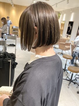 トリート 浦安店(TREAT) ぱつっとぼぶ×グレージュ_TREAT