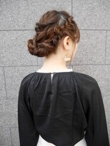 シュシュ(shushu)&nbsp;結婚式モテ髪編み込み編み二次会おすすめ【有海一生】