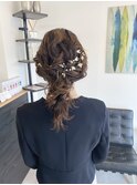 編み下ろしヘアアレンジ
