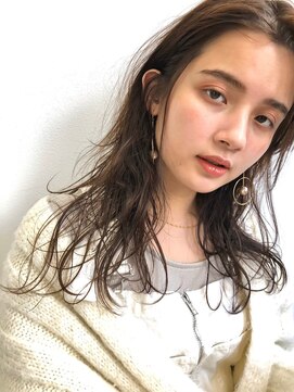 レイリー(LAiLy) セミロングレイヤー