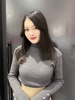 アディション 新宿(ADITION)&nbsp;レイヤーカット/顔周りカット/センターパート