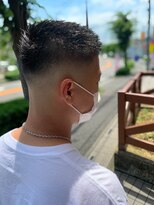 ヒカリ バイ イサミ 西川口(Hikari by ISAMI)&nbsp;韓国マッシュスペインカールスパイキーショート〈理容室〉西川口