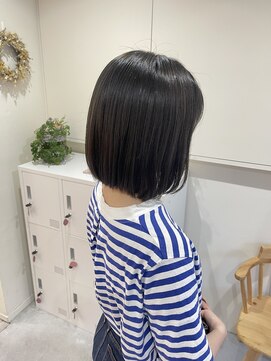 ウニ(uni) 〇暗髪ボブ