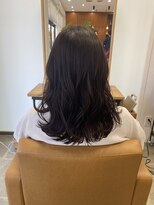 シンス(Since)&nbsp;深めのボルドーカラー/暖色カラー/ゆるふわ波巻き/夏目寧々