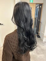 ミュラ(mulah)&nbsp;ブリーチなしダークカラーブルージュ＊ゆる巻きロング寒色カラー