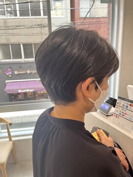 アッシュ 浜田山店(Ash) シルエットで魅せる、上品ショート