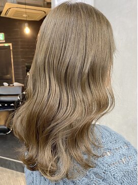 キラ 渋谷(KILLA) ホワイトグレージュ/ミニウルフ/チェリーブラウン/韓国ヘア