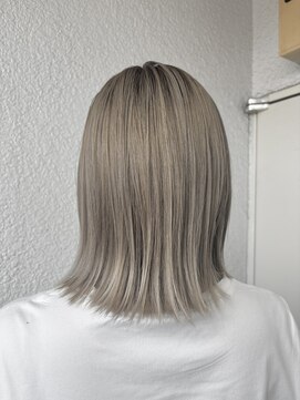 切りっぱなしボブ【西武新宿駅】【駅近徒歩1分】