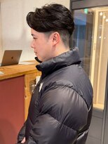 アトリエ(atelier.)&nbsp;フェザーパーマ 20代 刈り上げ ツーブロック ビジネスヘア