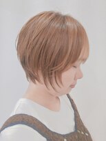 リル(Rire) 大人小顔ショート耳かけ丸みくびれ30代40代50