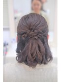 ボブヘアのハーフアップスタイル