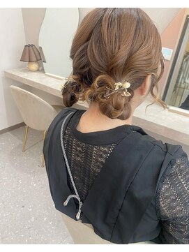 ミラ(Mila) ライブやお出かけに！簡単カジュアルアレンジ＊ツインお団子