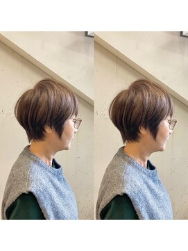 ハルキ ミナト ジャパン オオサカ(HARUKI MINATO japan OSAKA) 40代50代小顔似合わせカットくびレイヤーエモージュ大人可愛い