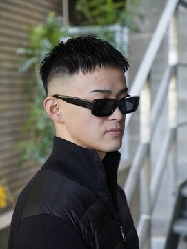 タフ バーバーショップ 大濠店(TOUGH BARBER SHOP) ナチュラルクロップスタイル　スキンフェード