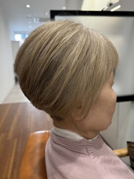 アカンサス バイ ミリー 高槻店(acanthus by milly) 根本伸びても白髪と馴染むベージュ１ヶ月後／ボリューム改善