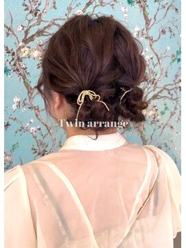 アヴァンセスパスリードット(Avance Spa three.) ツインお団子アレンジ