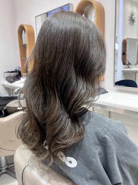 ピークアブー アヴェダ ギンザシックス(PEEK-A-BOO AVEDA GINZASIX) 【オリーブグレージュ】紫外線対策 髪質改善 トリートメント◆