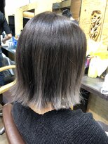 ユートピア(U topia)&nbsp;ホワイトグレーグラデーションカラー