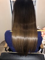 アールサロン アオヤマ(Rr SALON AOYAMA) プラチナミネコラストレート