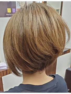 銀座ラボ 上野店(銀座LA BO) 大人の前下がりツヤ感ボブ