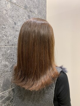 テラスアヴェダ 福岡パルコ店(Terrace AVEDA) サラッとストレート