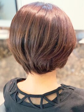 ビジョルノ つくばみどりの店(Begiorno) 20代30代40代ナチュラルハイライト前下がりショート立体感小顔