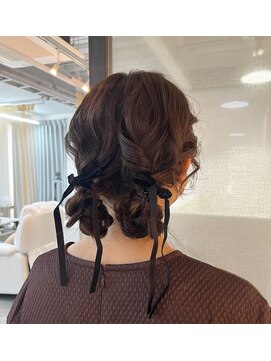 グロウ(GLOW) ツインお団子アレンジ