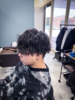 イコール(equal) ツイストスパイラル刈り上げマッシュ